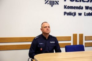 Zdjęcie przedstawia nadkomisarza Jacka Dzikowskiego Zastępce Komendanta Wojewódzkiego Policji w Lublinie