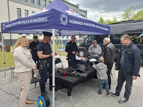 stoisko policji