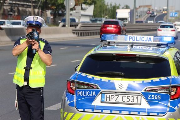 policjant podczas czynności służbowych