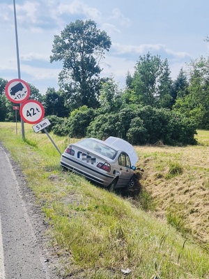 wypadek kraśnik spławy auto koloru szarego