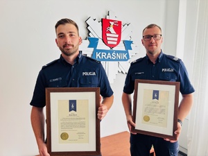 policjanci z podziękowaniami