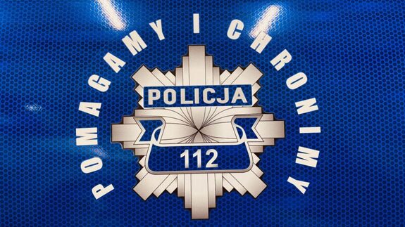 logo policji z napisem pomagamy i chronimy